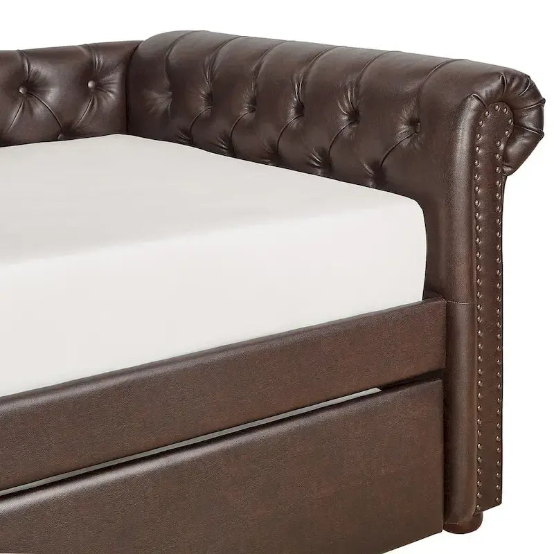 Knightsbridge Chesterfield Daybed by iNSPIRE Q Artisan